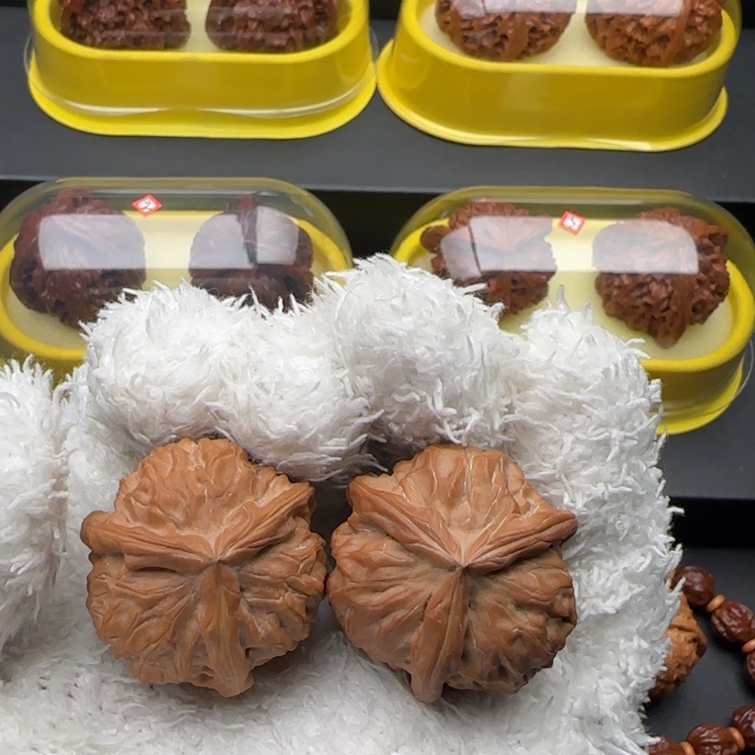 把件文玩核桃元宝奔34