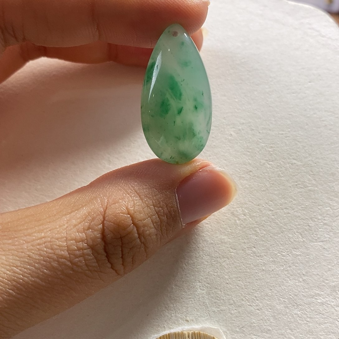 石英质玉颈饰未镶嵌