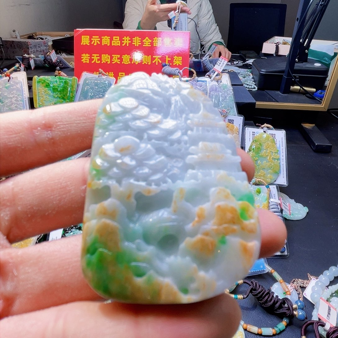 颈饰未镶嵌翡翠一