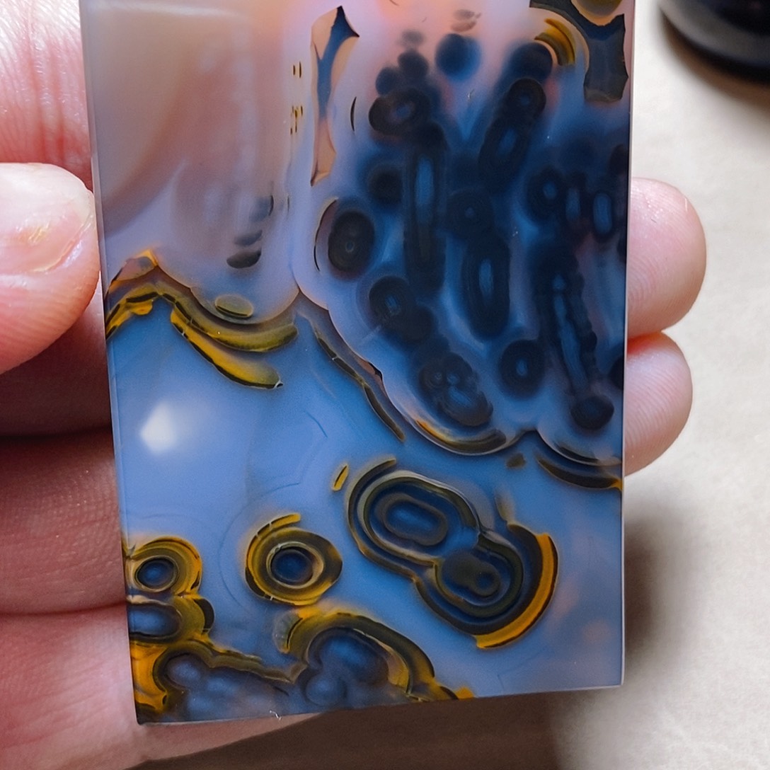 未镶嵌颈饰玛瑙/玉髓苏*