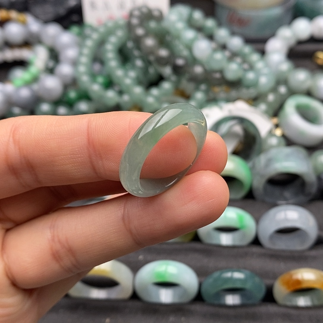 定制翡翠未镶嵌17圈