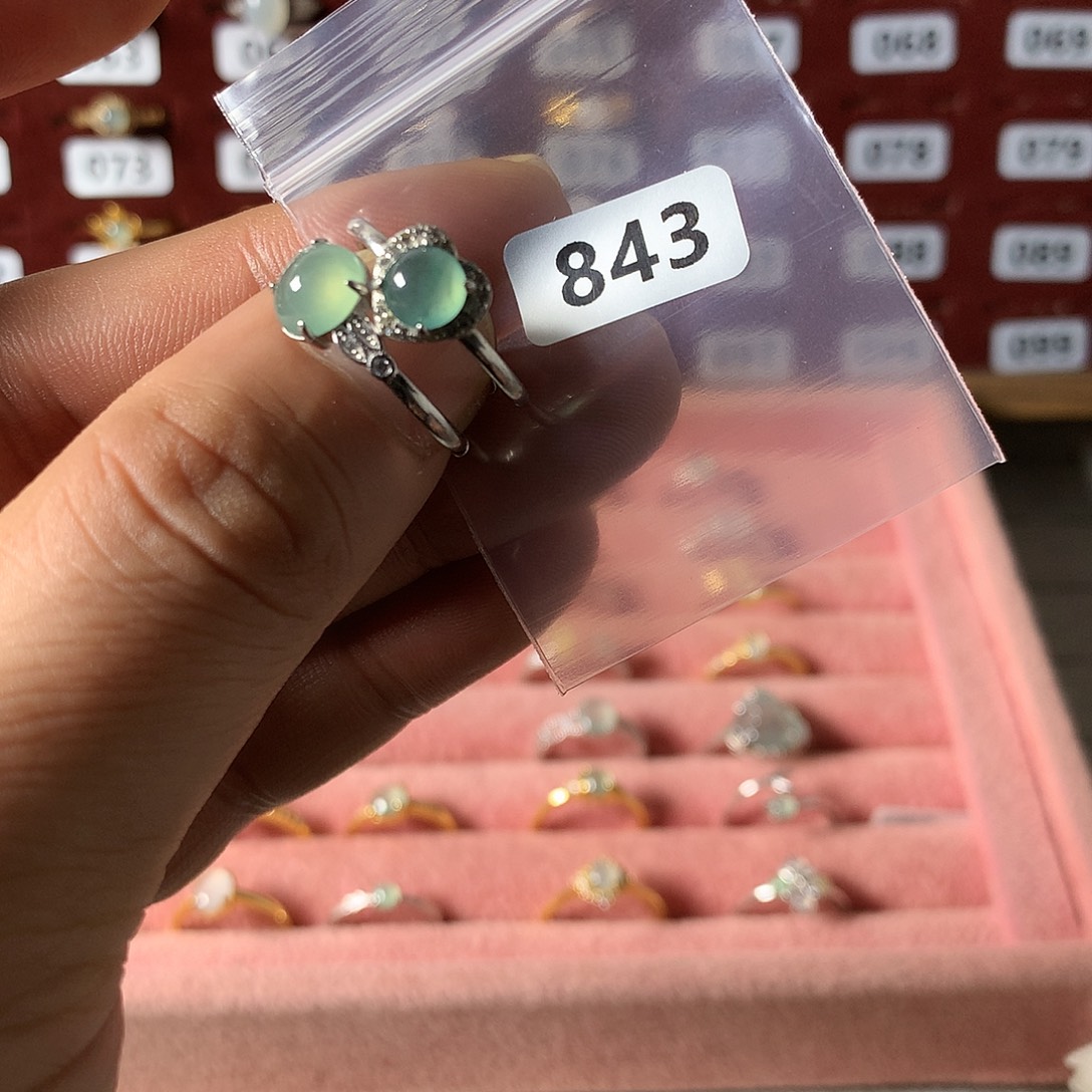 翡翠未镶嵌戒指843