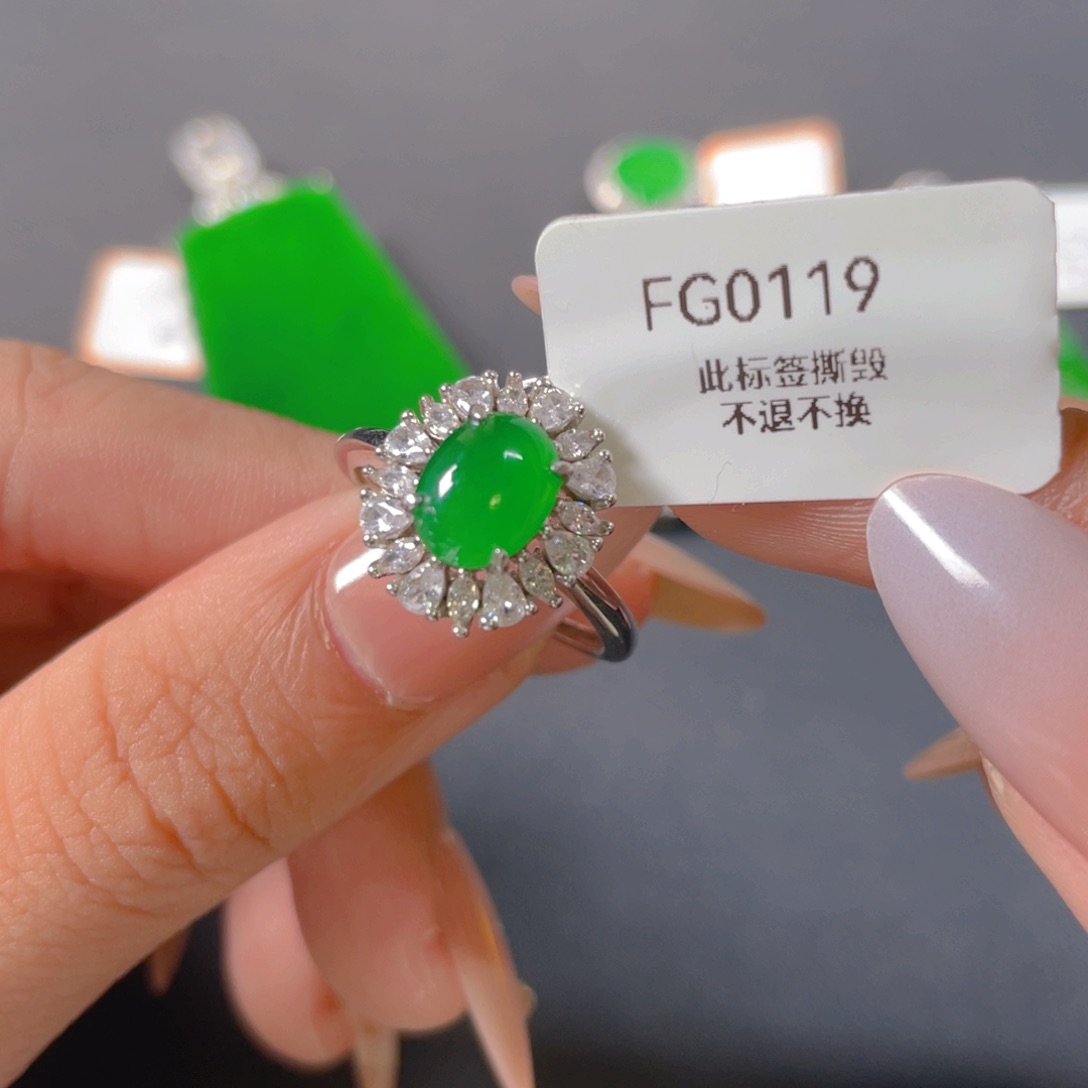 【闪购商品】颈饰银S925镶嵌翡翠翡翠