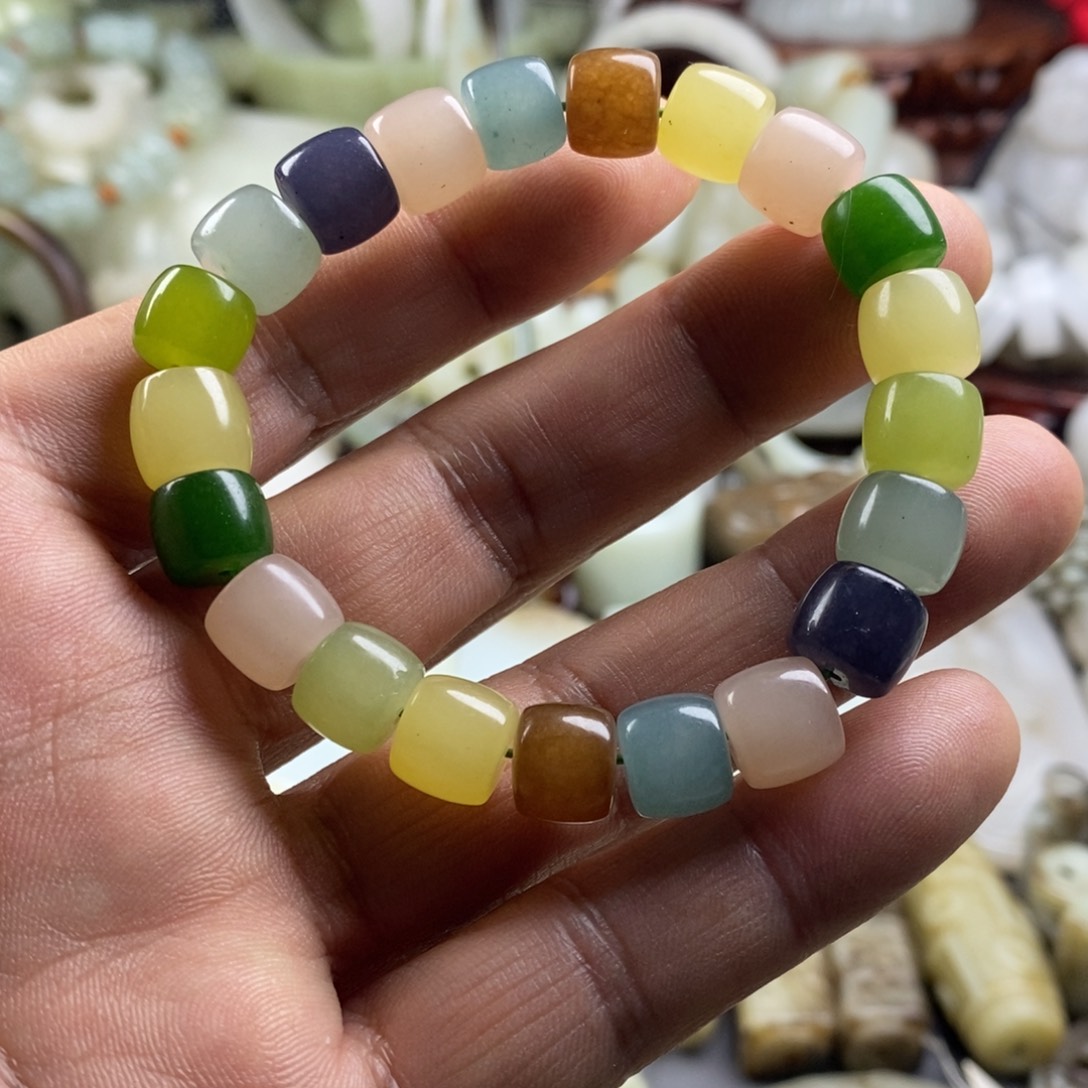 和田玉（糖玉）未镶嵌颈饰