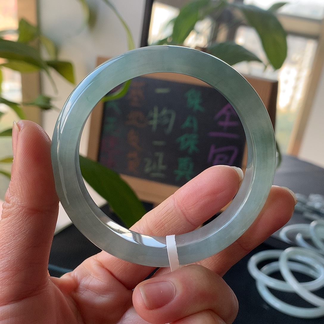 翡翠未镶嵌手镯天然翡翠手镯