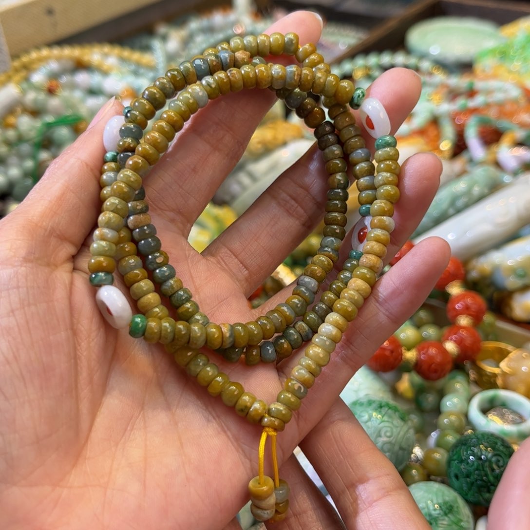 翡翠颈饰未镶嵌待编款