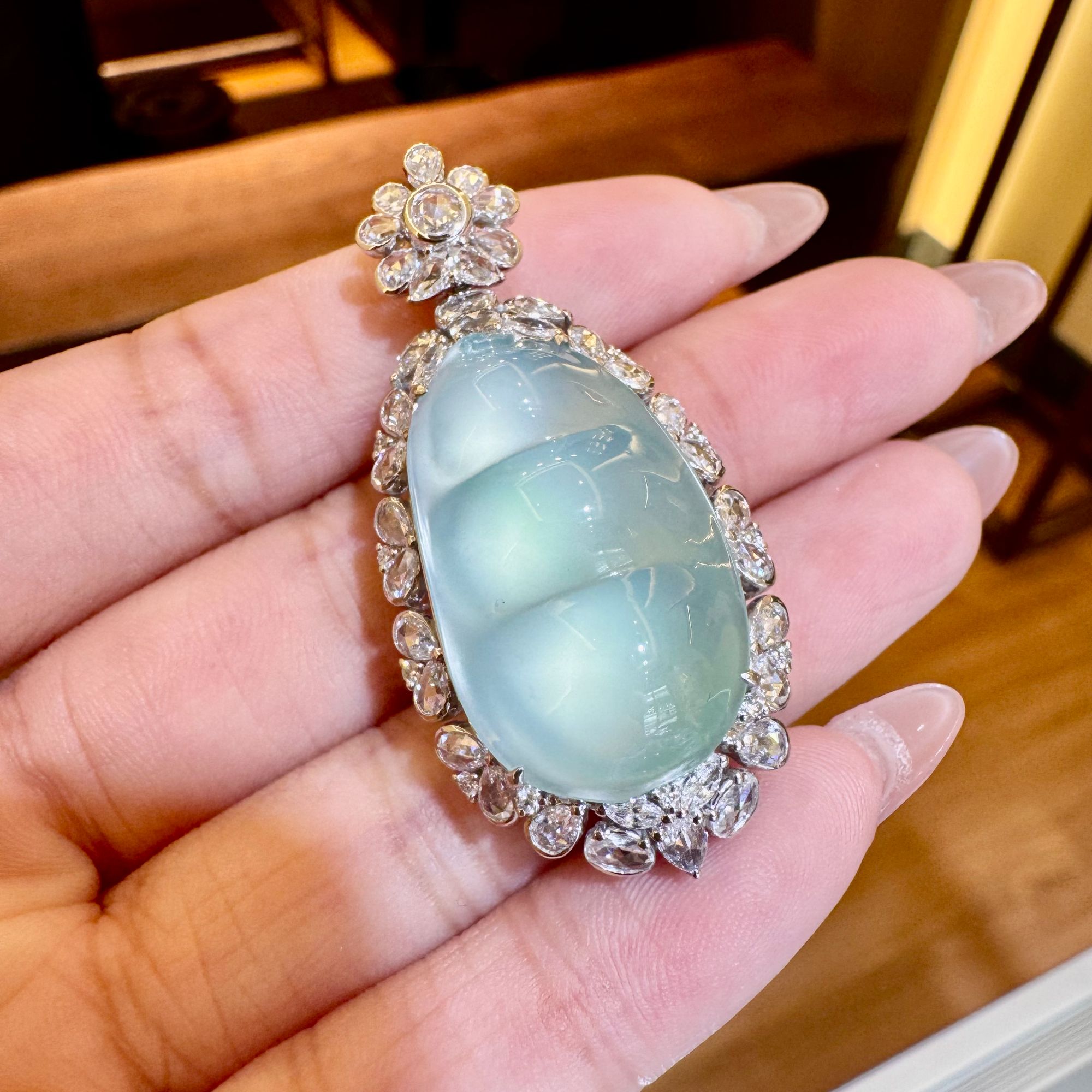 哈妮珠宝 天然缅甸A货翡翠18k金镶嵌高冰豆子吊坠