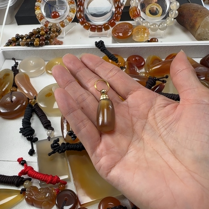 惯***力玛瑙/玉髓未镶嵌颈饰