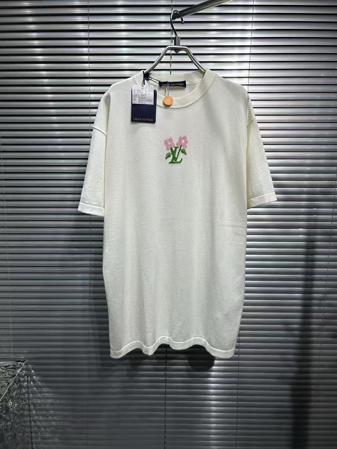 未使用 LouisVuitton/路易威登  x tyler 胸前花朵针织款短袖 L码