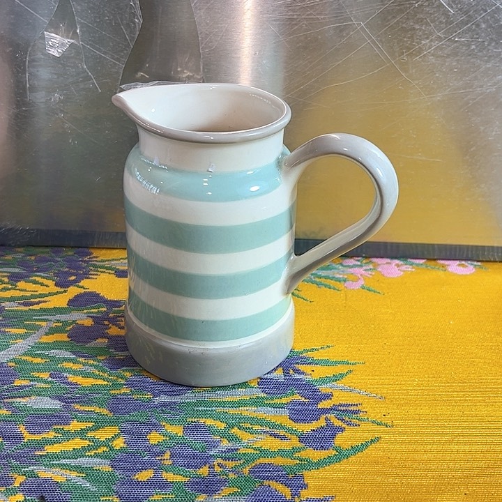 瓷片Ghhhkkkkjgghhhhj