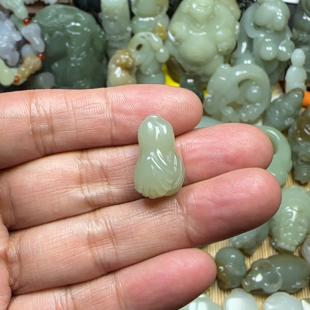 未镶嵌和田玉挂件
