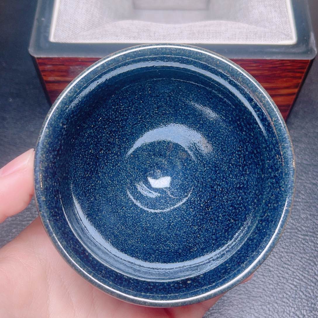 茶盏滴滴答答的声音