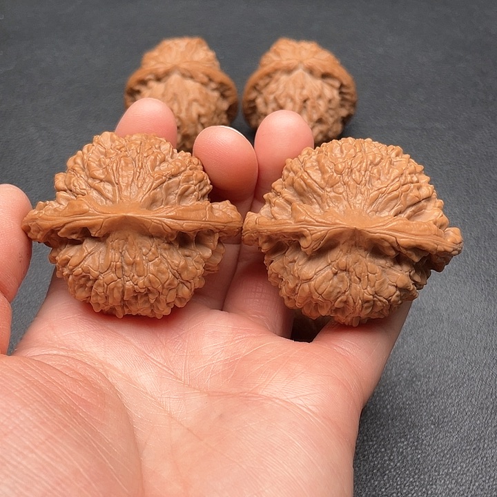 文玩核桃吊坠大官帽52尺