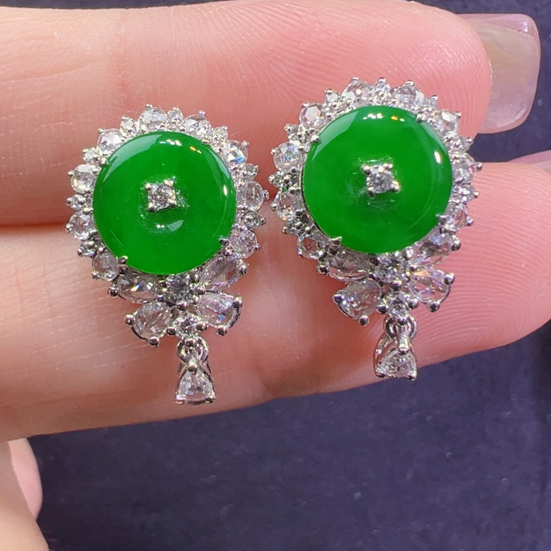 翡翠18K金镶嵌耳饰耳钉