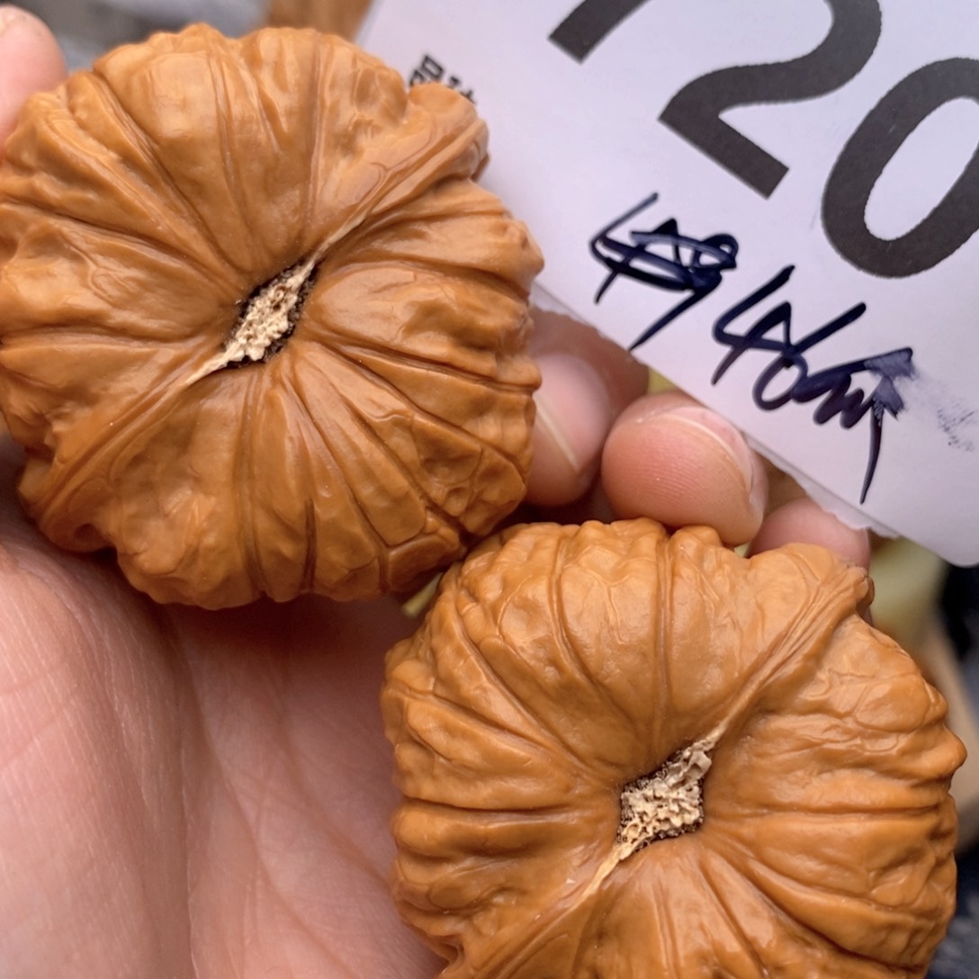 文玩核桃把件720号46瓜