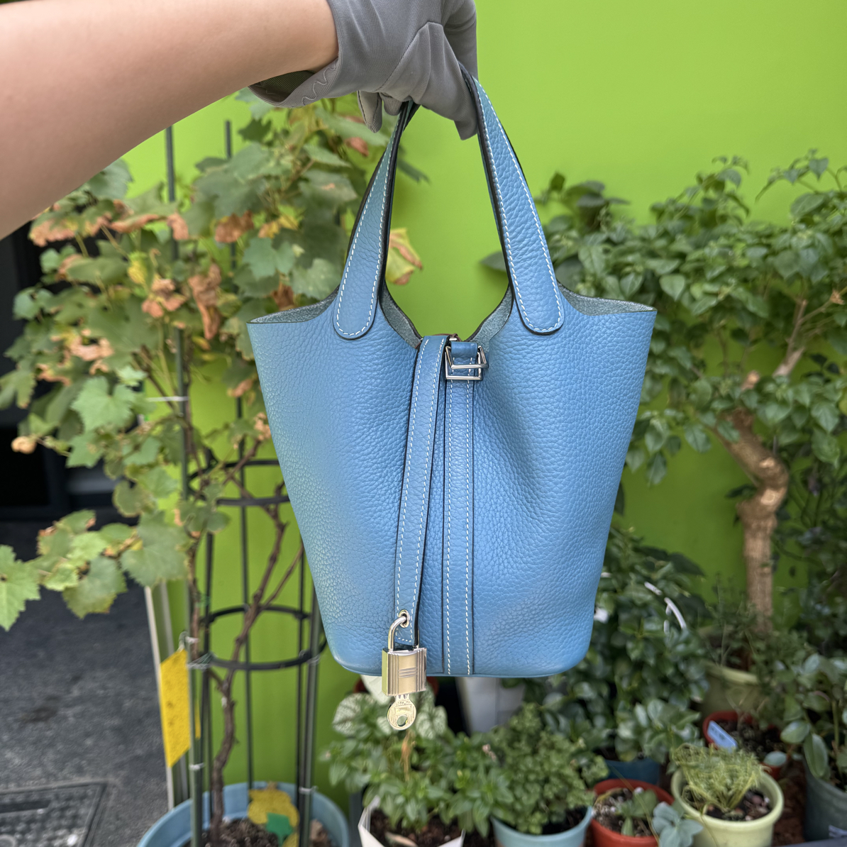 95新 Hermes/爱马仕  牛仔蓝菜篮子18 银扣框R刻 有钥匙锁头