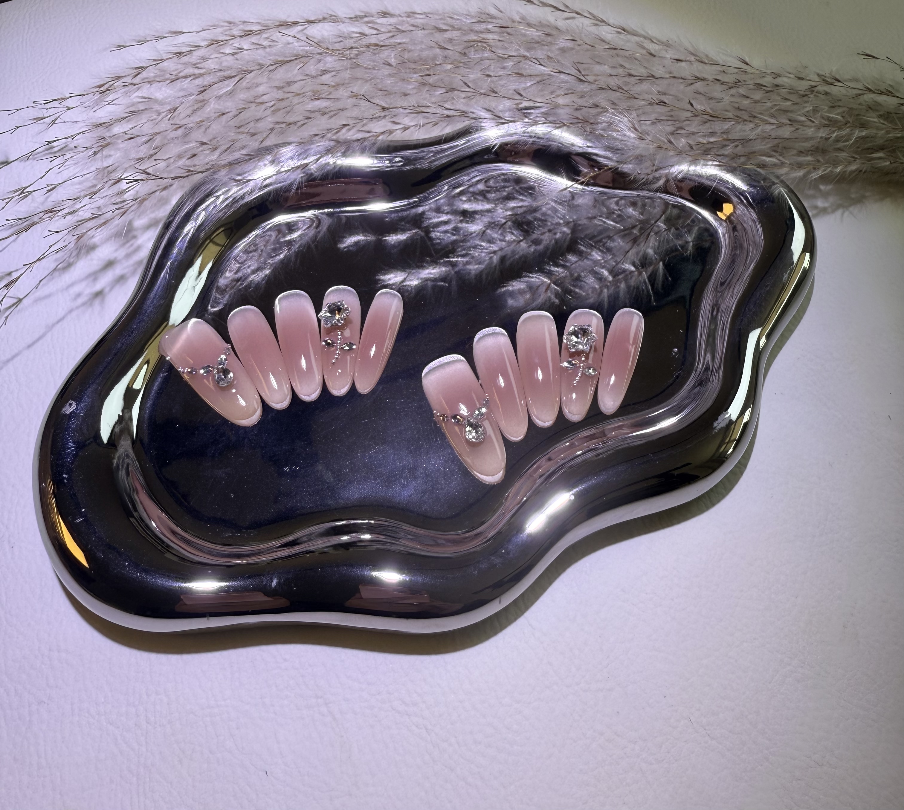 爆款手工腮红猫眼法式中长款穿戴甲裸色渐变显白高级