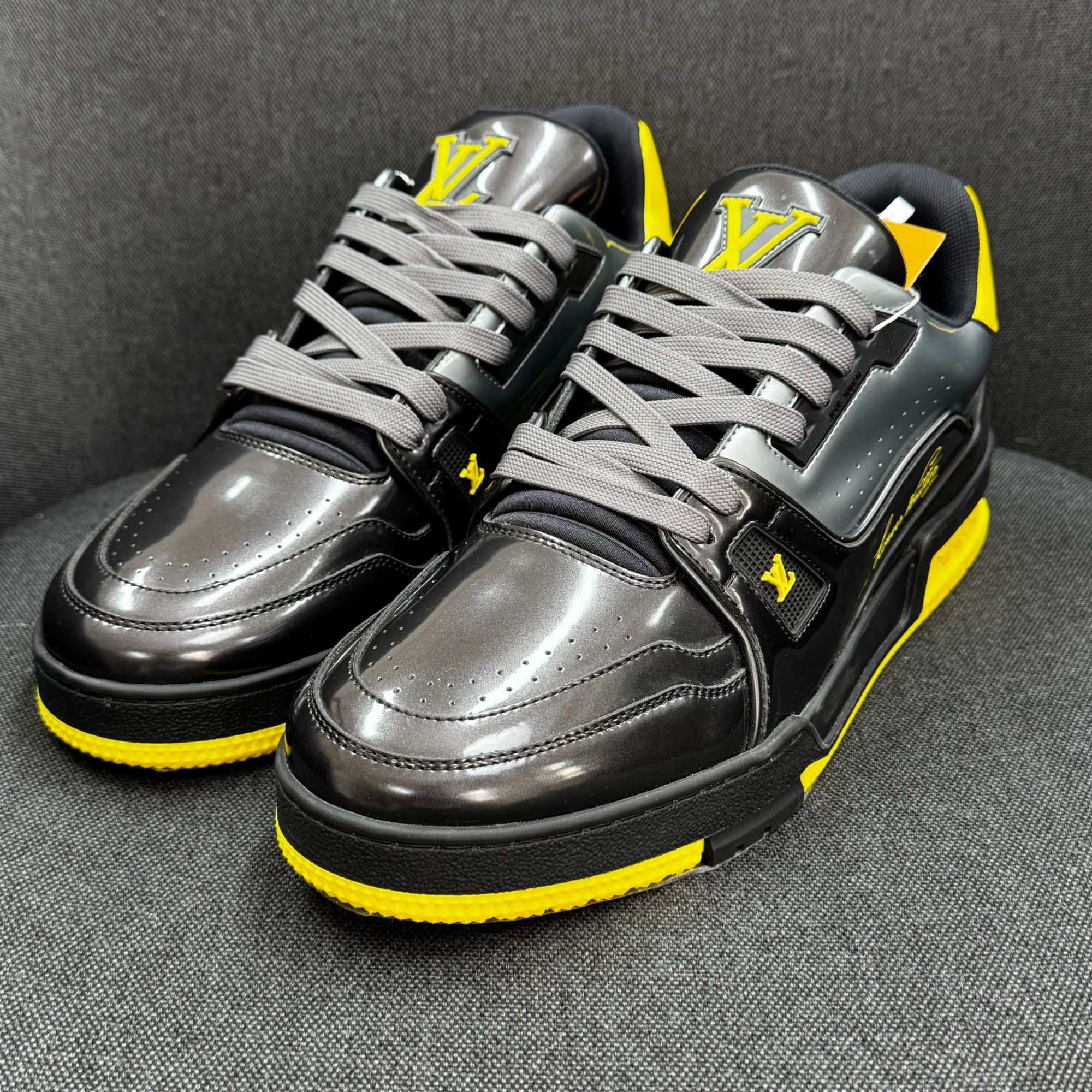 99新 LouisVuitton/路易威登 漆皮亮面蝙蝠侠trainer奢鞋