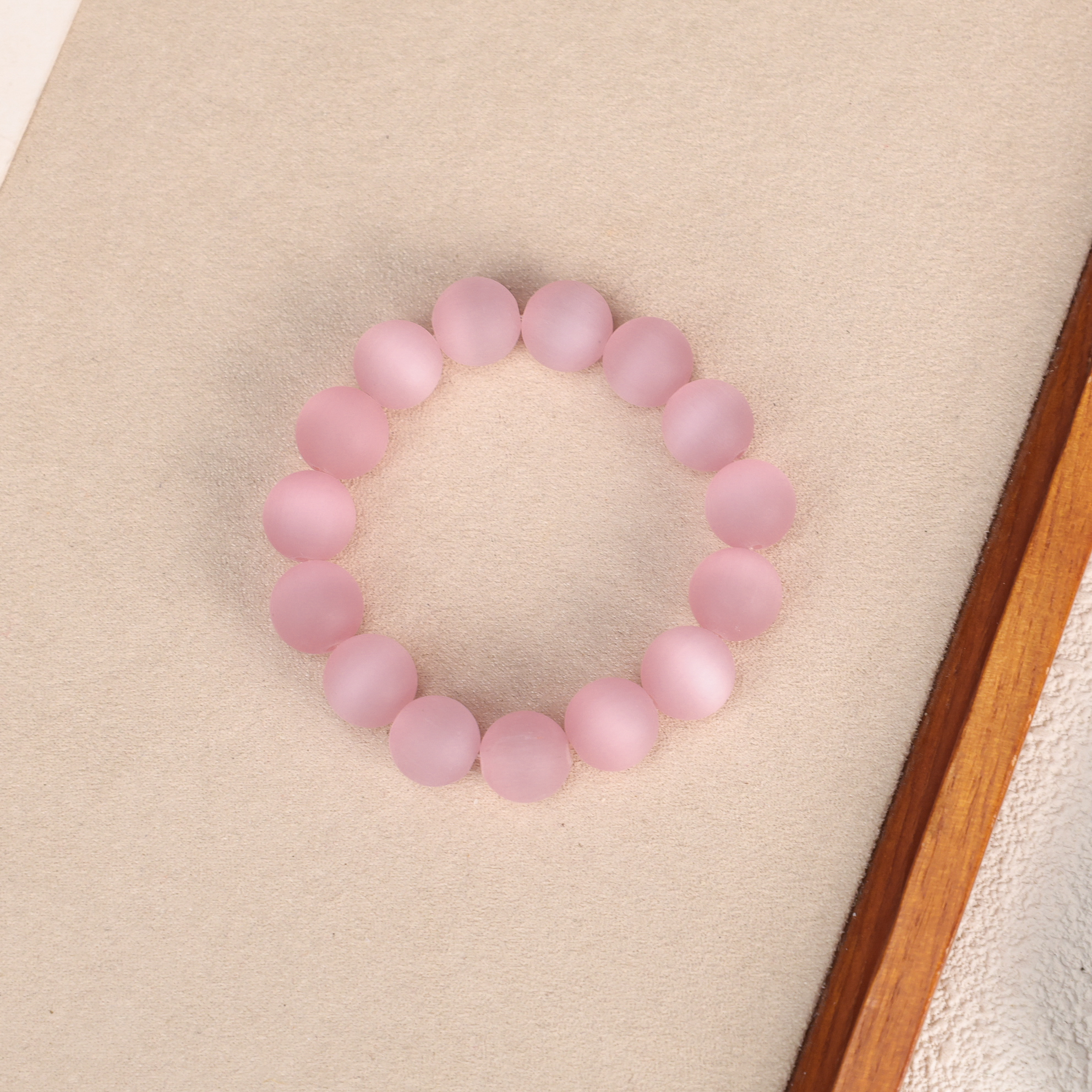 合金琉璃手链 LZ4170-1 粉色磨砂拒马河琉璃小点位手串