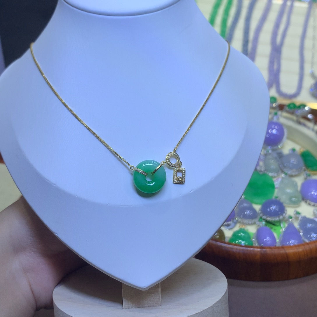 翡翠18K金镶嵌颈饰翡翠（含18k链）