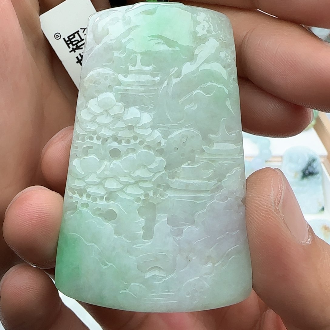 翡翠颈饰未镶嵌翡翠