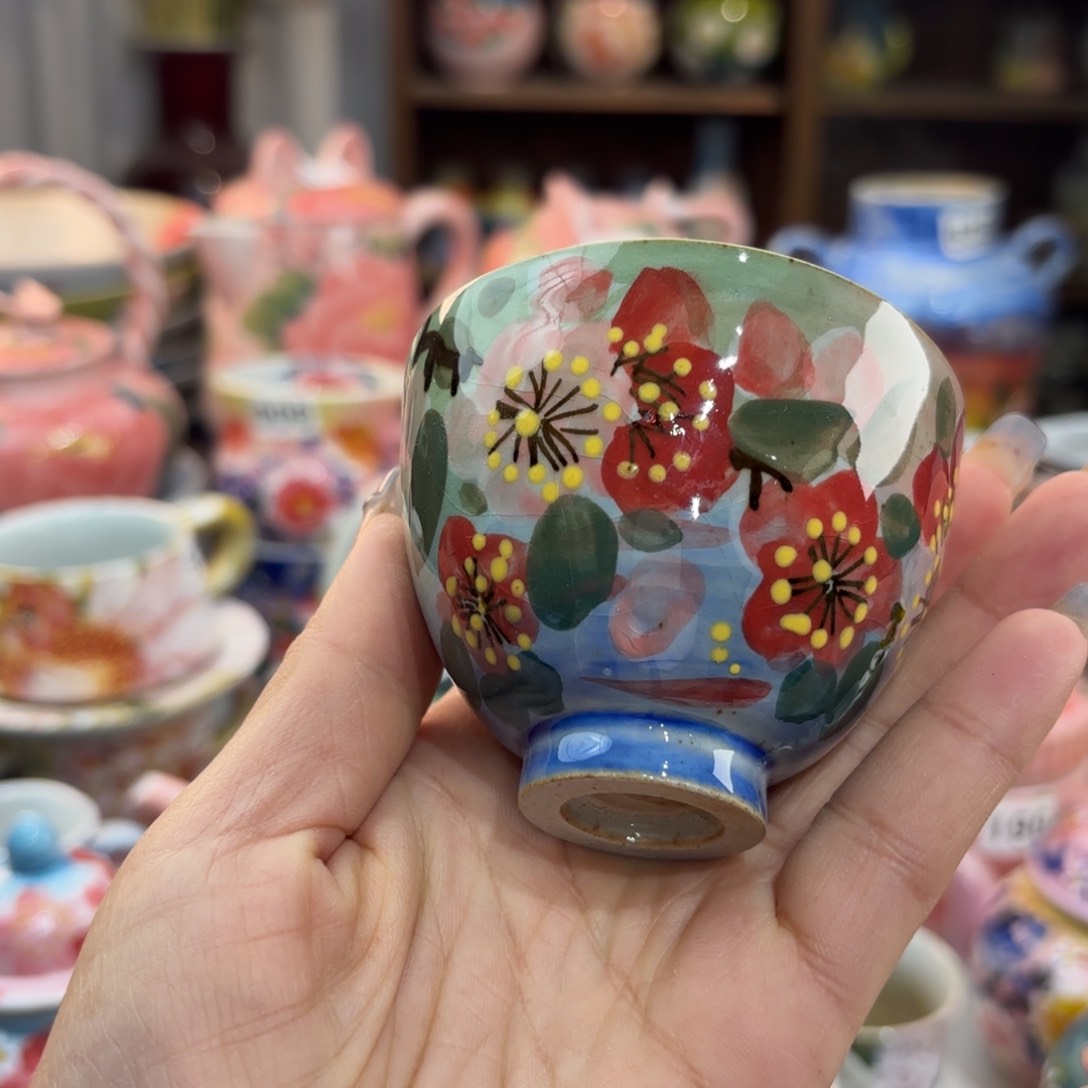 瓷片在干嘛我也要你抱啊哈喽