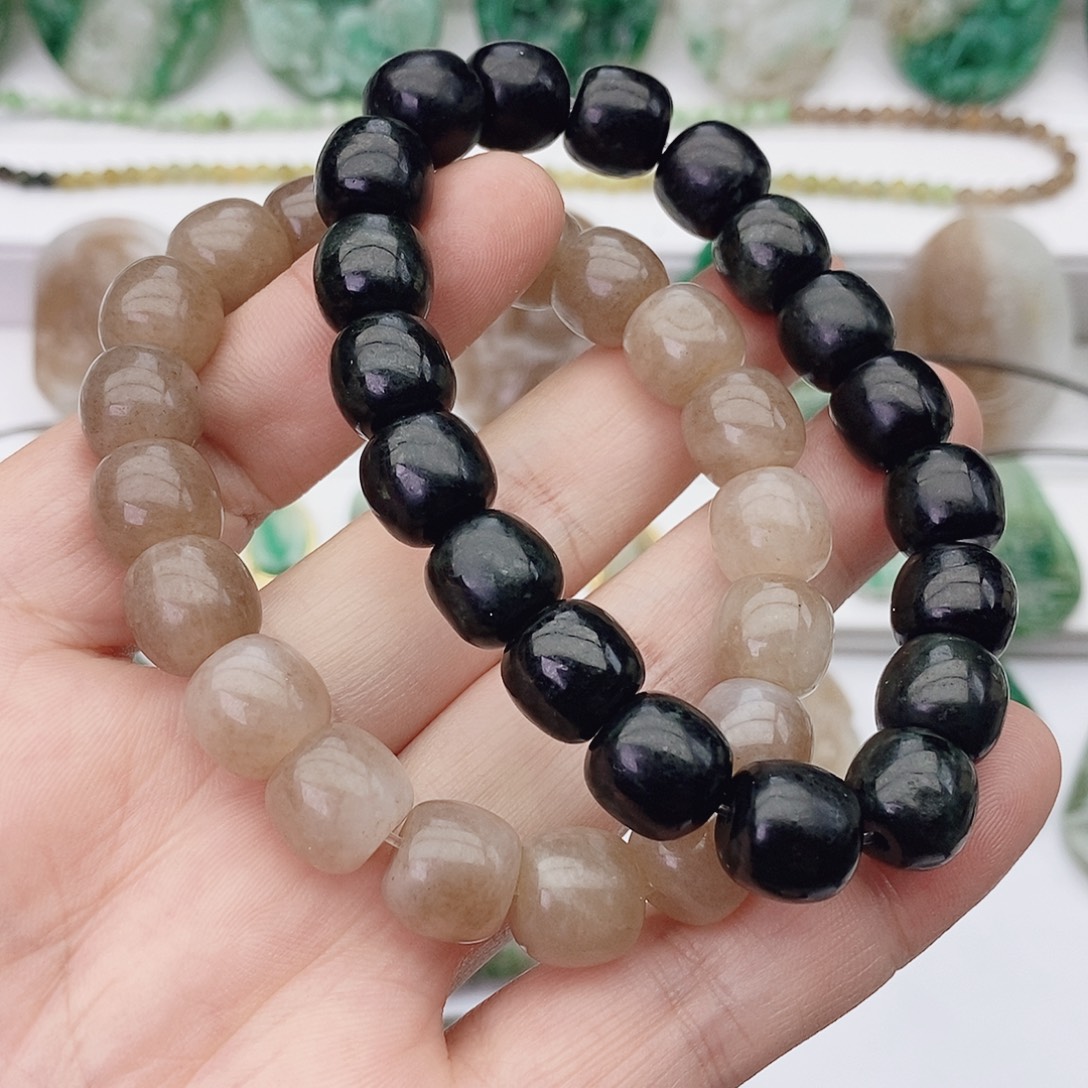 大***1独山玉未镶嵌颈饰