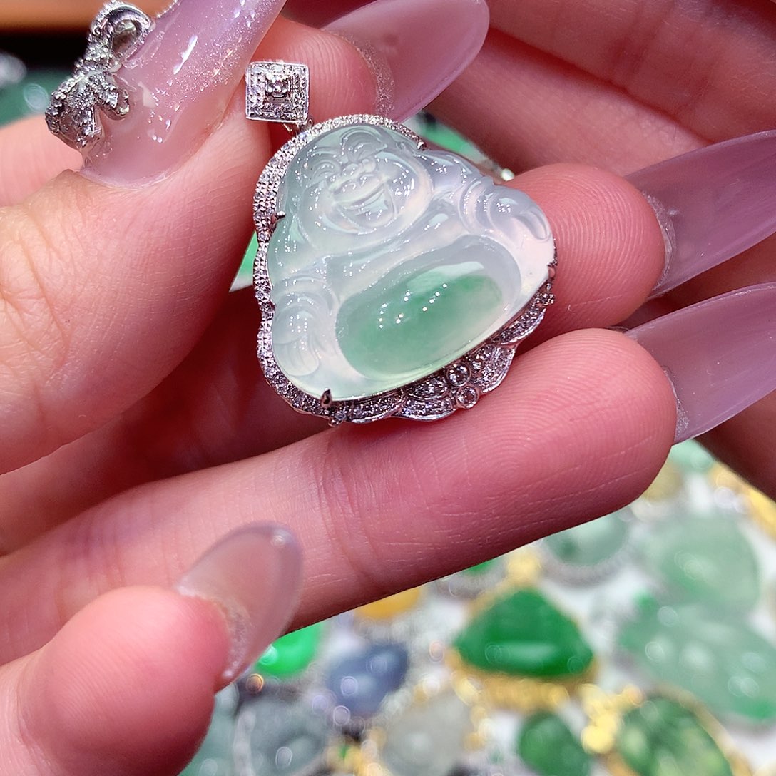 翡翠吊坠(不含链)18K金镶嵌沈*娘