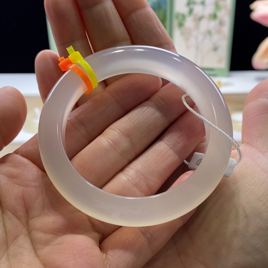 玛瑙/玉髓手镯未镶嵌書