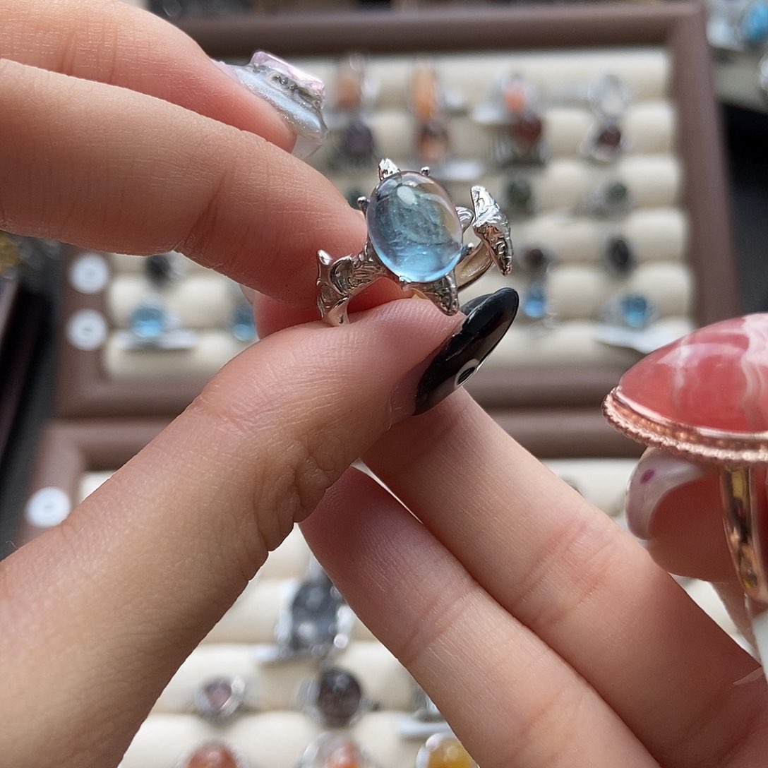 水晶戒指银S925镶嵌K****?海蓝宝