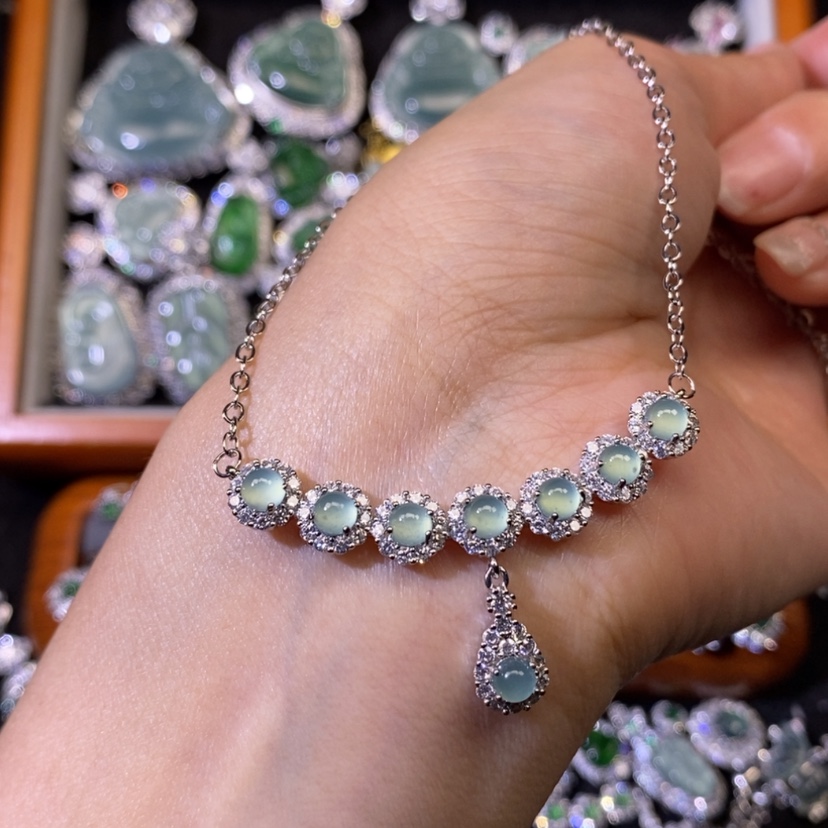 【闪购商品】翡翠颈饰未镶嵌天然