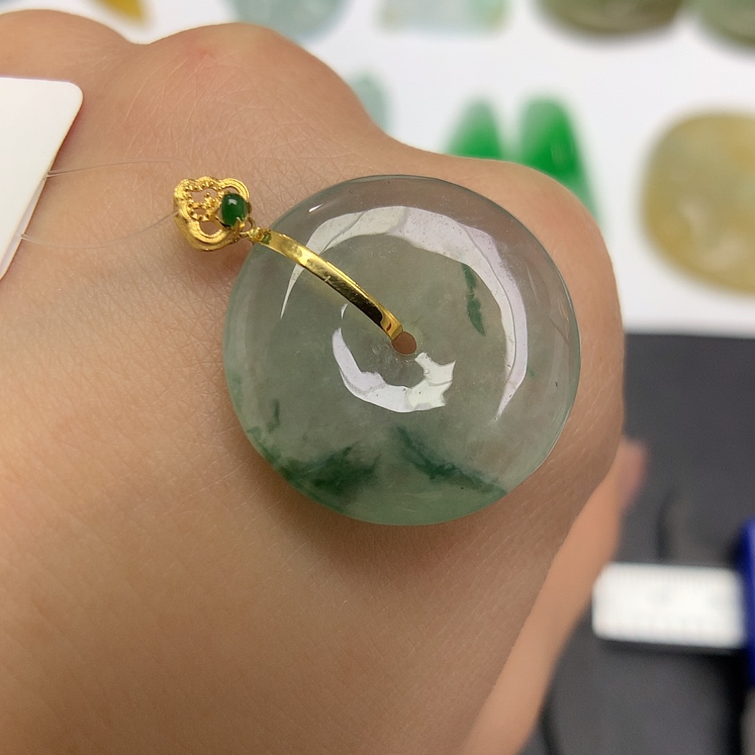 翡翠颈饰18K金镶嵌平安扣