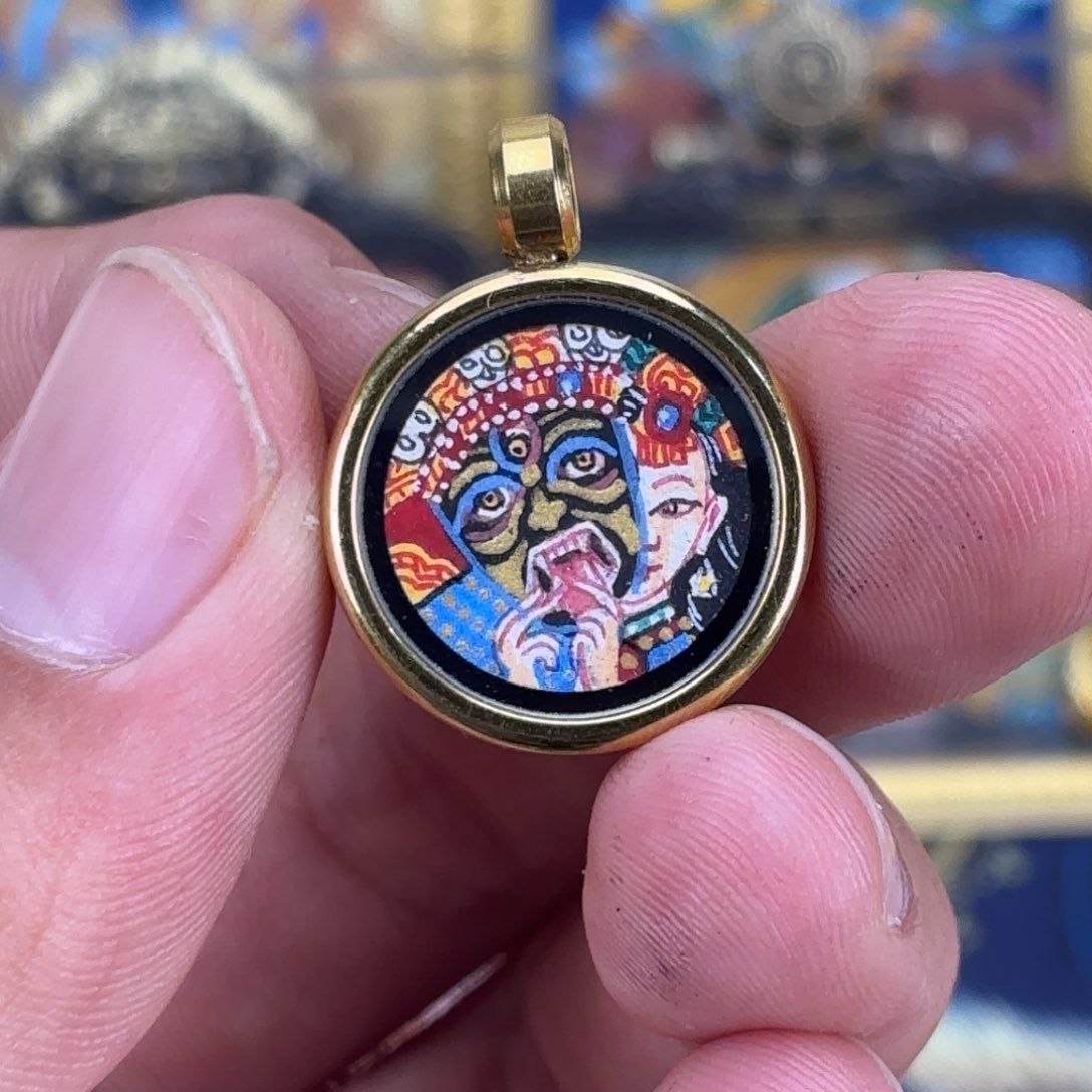 吊坠纯手绘唐卡前世今生