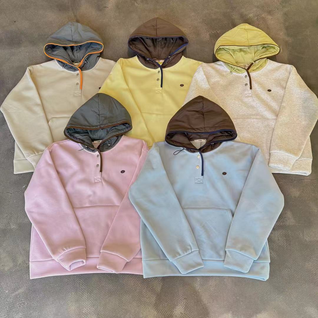 小慧 加绒连帽撞色两粒扣抽绳卫衣IF86