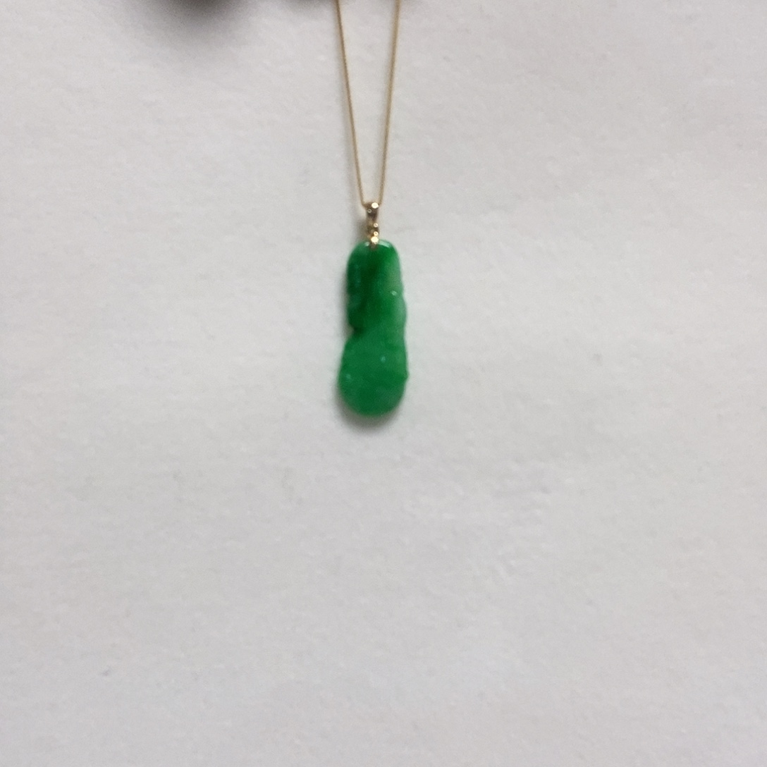 翡翠颈饰18K金镶嵌简单