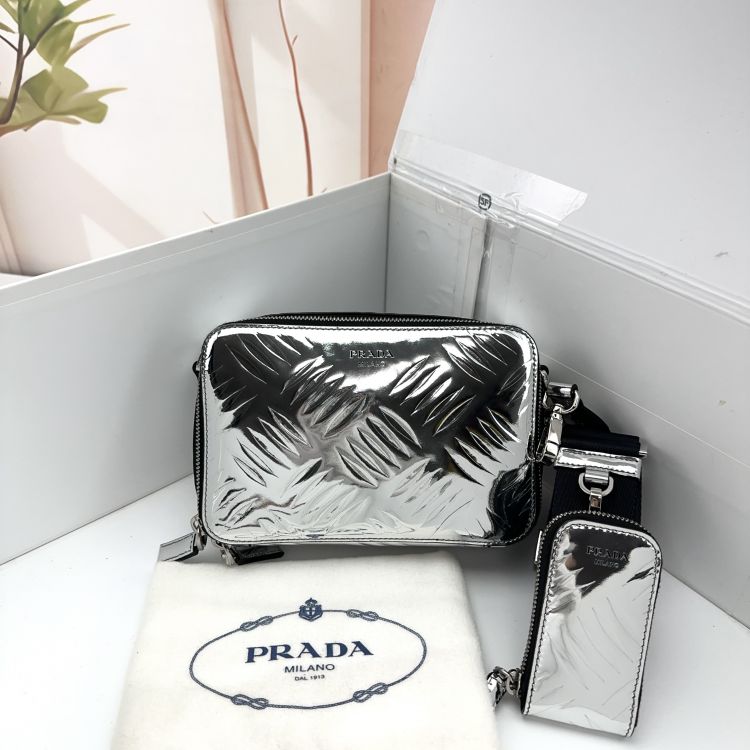 95新/普拉达/单肩包/C534679840/[251213SWWB]