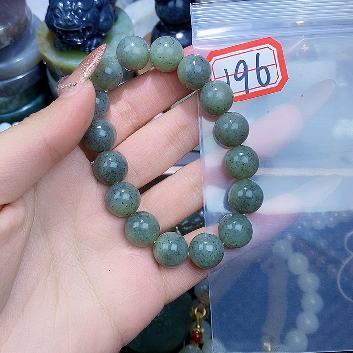 和田玉和田玉边角料随机发未镶嵌