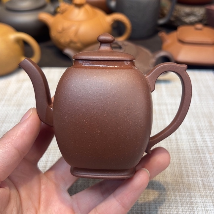 茶壶紫砂西明，容量130毫升，紫泥