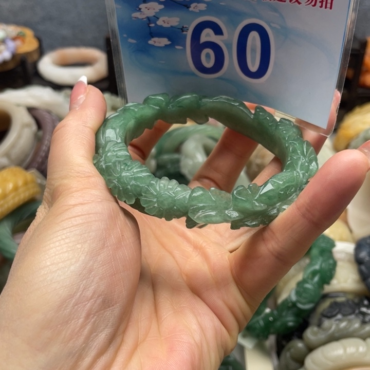 石英岩玉未镶嵌手镯