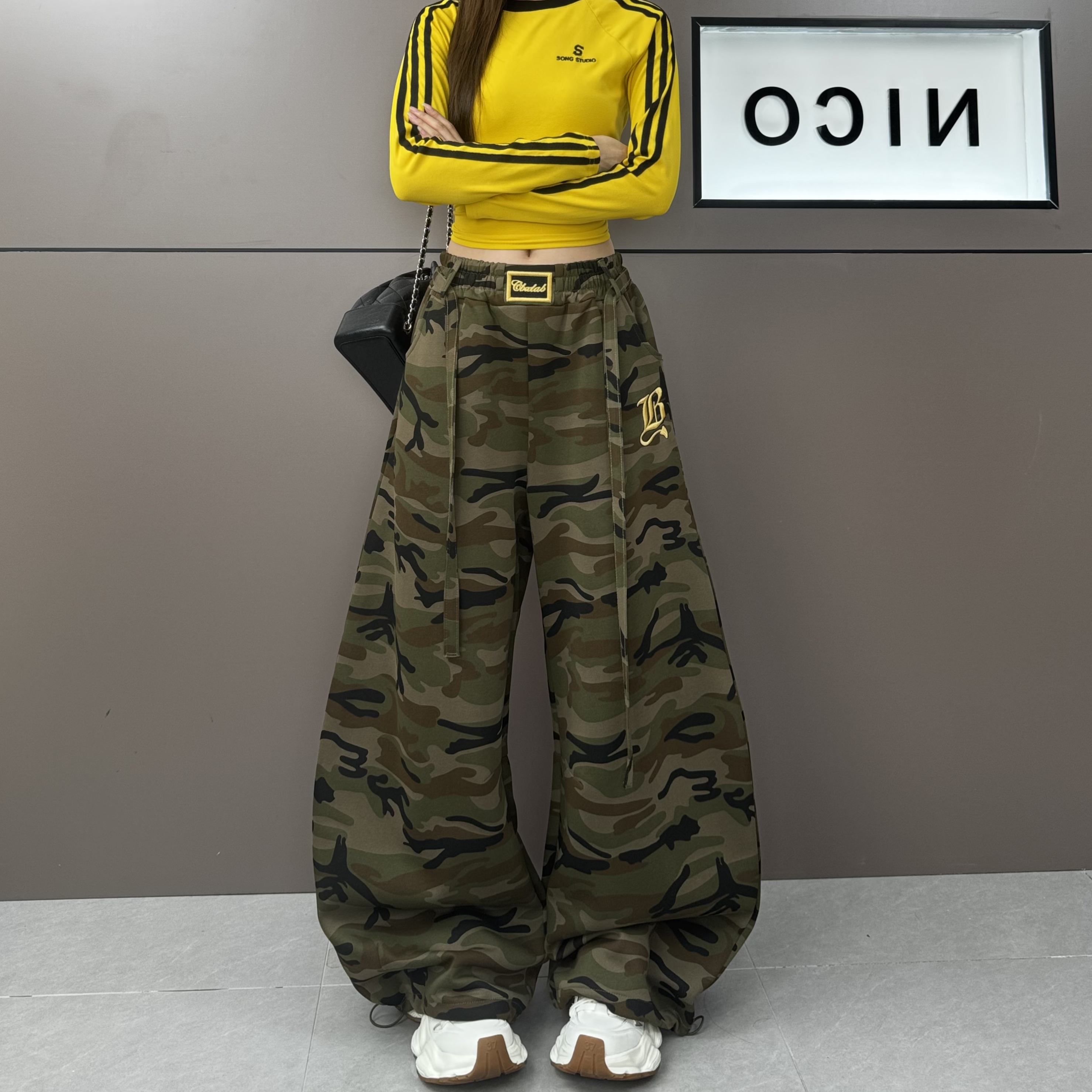 2025年原创新品迷彩潮酷时尚休闲阔腿拖地裤迷彩裤7923