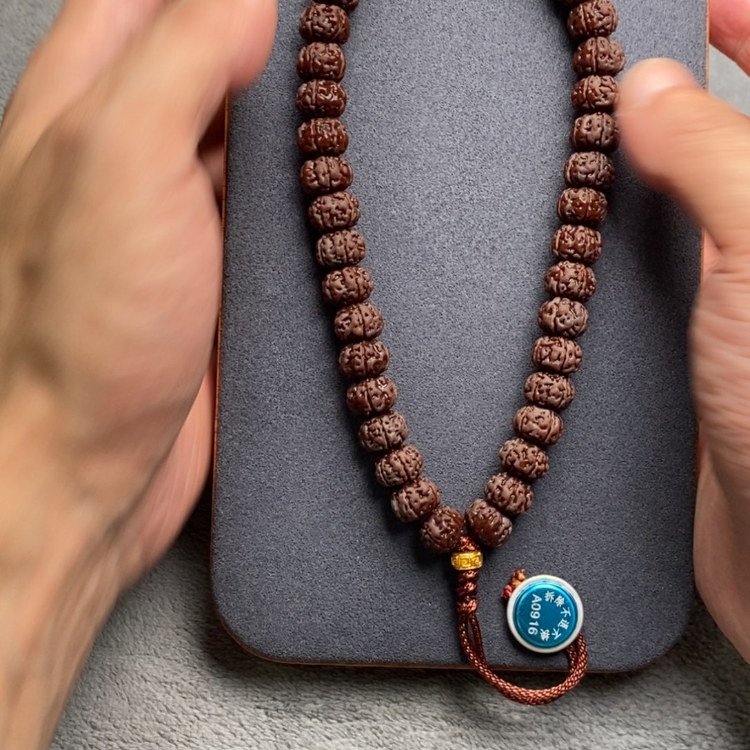 瓦****吊坠金刚菩提老树王