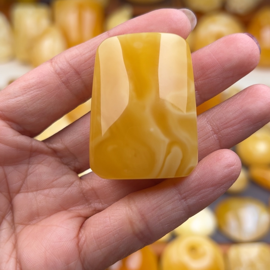 琥珀颈饰未镶嵌纯天然琥珀蜜蜡无优化