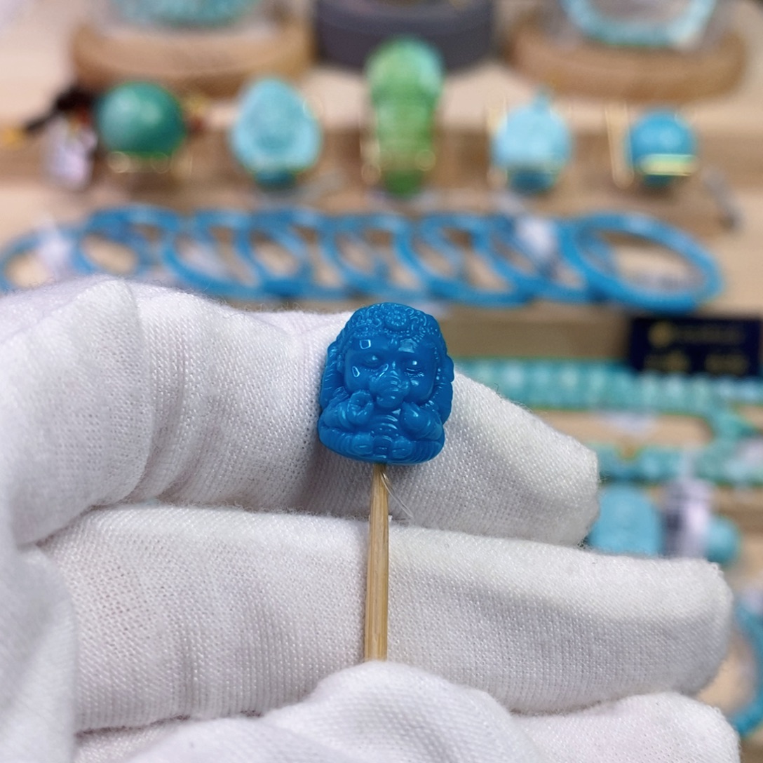 绿松石未镶嵌珠宝奇石