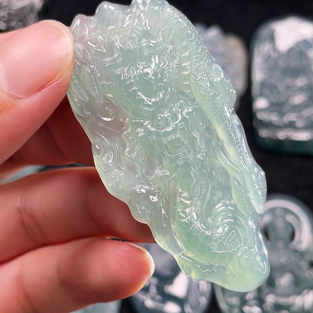 翡翠未镶嵌颈饰6，