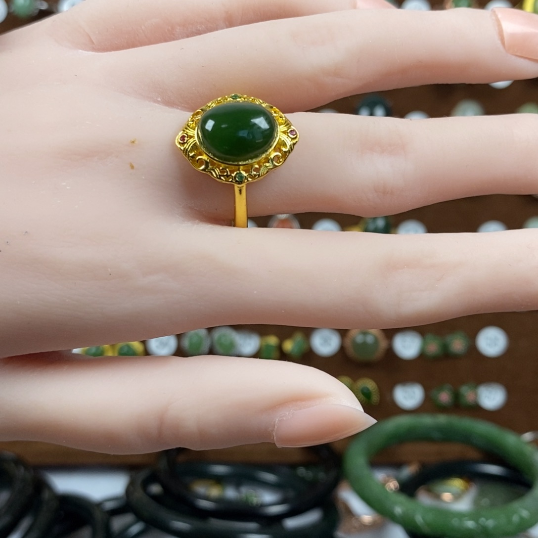 和田玉（碧玉）戒指未镶嵌