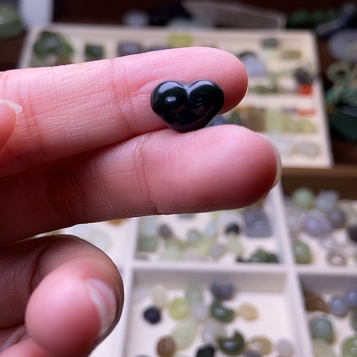 小****和田玉未镶嵌手链