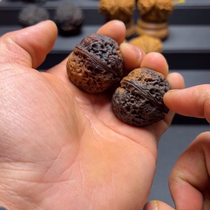 文玩核桃把件B狮头元宝36mm