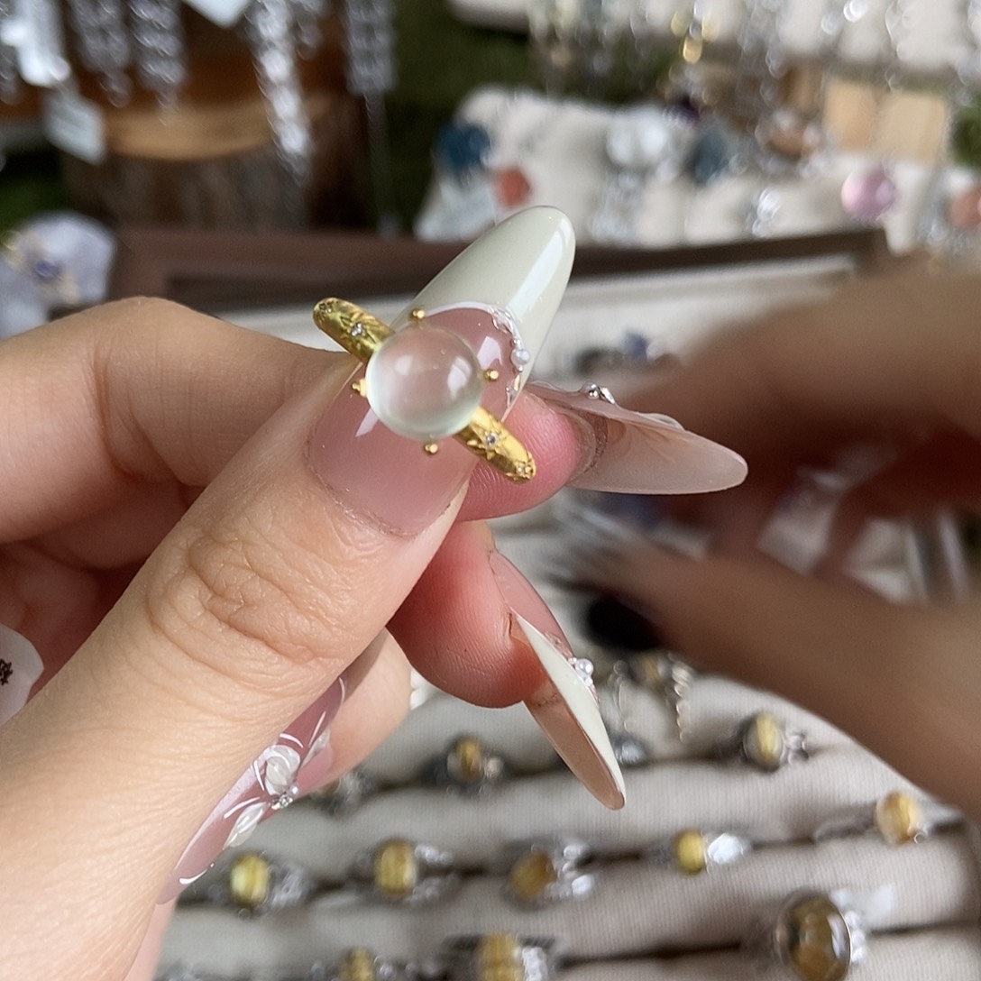 鱼***.戒指银S925镶嵌烟晶葡萄石99