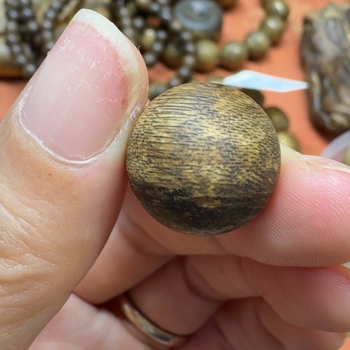 大叶紫檀（黑酸枝木类）