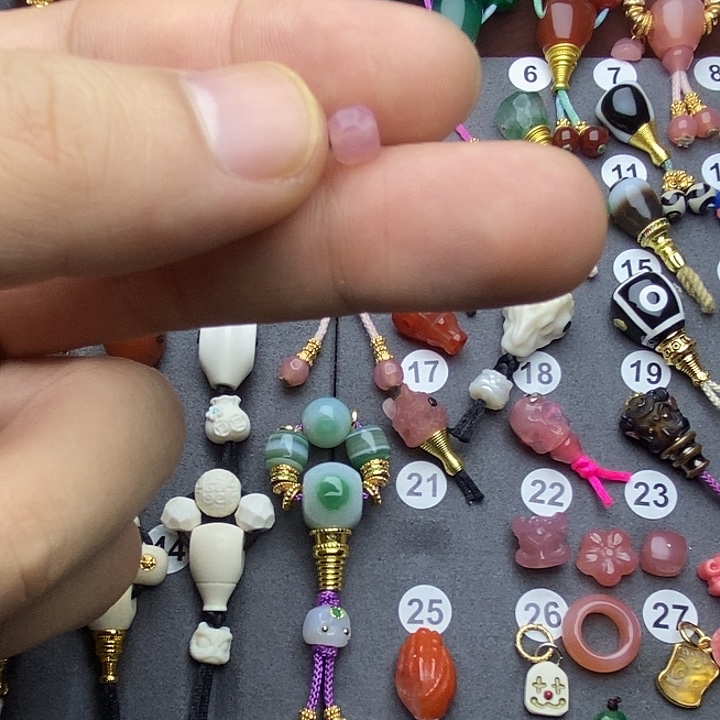 K***.玛瑙/玉髓未镶嵌佩珠